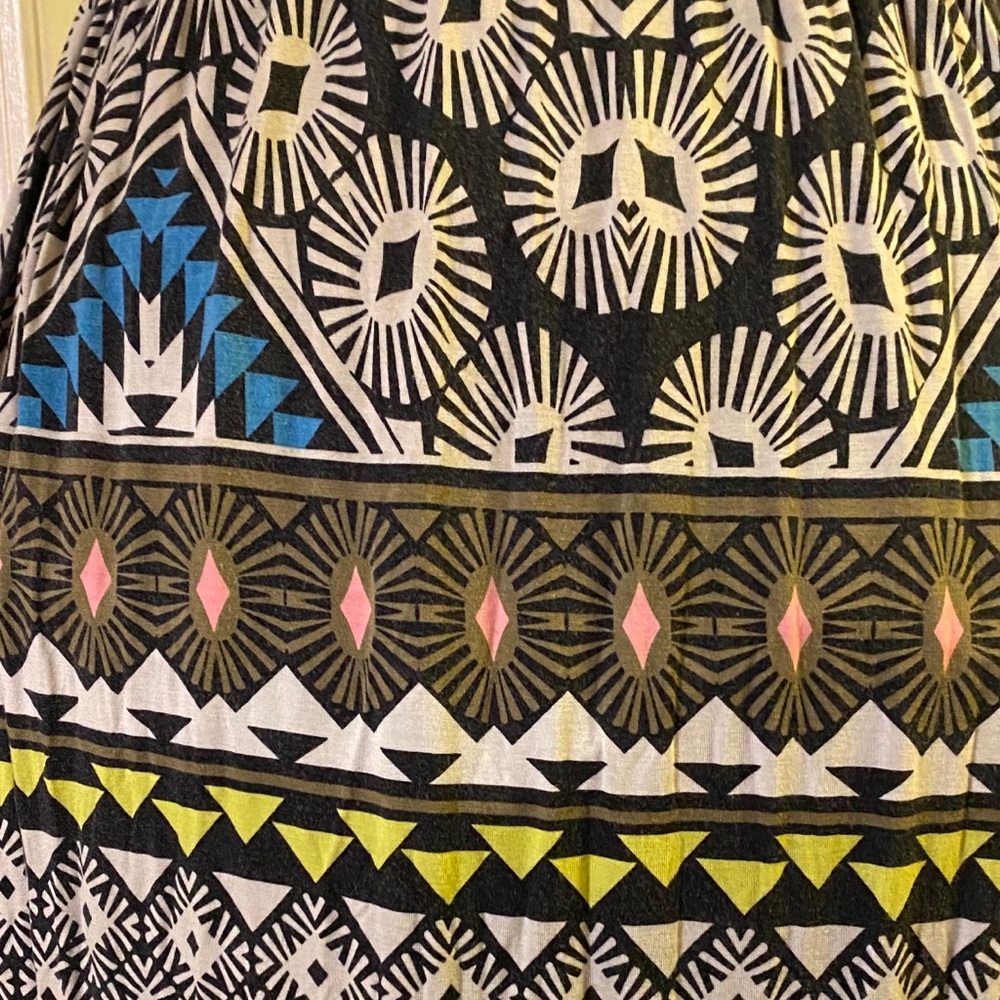 Modern-Aztec/Geometric Pattern - Picture 3 of 5
